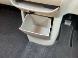 便利な小物入れがついて充実☆使い勝手のいい室内です♪