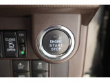 ■ENGINE STRAT /STOPスイッチ■始動はブレーキ踏んで、スタートボタンをプッシュです。スマートな始動が可能です。