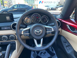 【純正革巻きステアリング】上質な革を使用することで、手にしっかり馴染みとても運転しやすいハンドルです♪