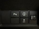 先進の安全運転支援システム「ホンダセンシング」を装備しています!前後パーキングセンサーのついてます。