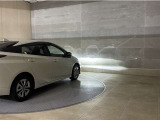LEDヘッドランプです。十分な明るさを保ちつつも消費電力が少なく、バルブ寿命も長いのが特徴です。瞬時にMAXの光量を発揮するのもLEDならではです。