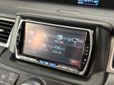 音楽ソースは、CD/DVD/SD/USB/サウンドコンテナ/TV/Bluetoothに対応しております、CDの自動録音機能やスマホ連携で快適ドライブが可能です