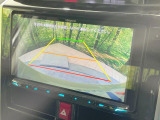 【バックカメラ】駐車時に後方がリアルタイム映像で確認できます。大型商業施設や立体駐車場での駐車時や、夜間のバック時に大活躍!運転スキルに関わらず、今や必須となった装備のひとつです!
