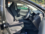 運転席・助手席です