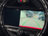 ●バックカメラ:便利な【バックカメラ】で安全確認もできます。駐車が苦手な方にもオススメな便利機能です。