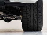 車体を前方から見た際の【左 右 前輪】です。溝の残量やキズの有無など、より状態を詳しくお知りになりたい場合はスタッフまでお尋ね下さいませ。
