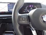 こちらのスイッチでACCを操作できます。速度設定だけでなく、前の車との車間距離も手元で調整できるので、高速道路での運転がかなり楽になります。