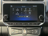 AppleCarPlay/AndroidAuto iPhoneやAndroid搭載のスマートフォンをナビ画面で直接操作。音楽を聴く目的地までのルートを調べる電話をかけるメッセージの送受信を行えます。