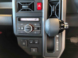 温度を設定すれば、自動で車内の温度管理をしてくれる優れものです♪ATミッションで運転楽々