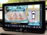 【パノラミックビューモニター】専用のカメラにより、上から見下ろしたような視点で360度クルマの周囲を確認することができます☆死角部分も確認しやすく、狭い場所での切り返しや駐車もスムーズに行えます。