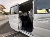 ☆お車についた傷やヘコミ、事故の修理もハヤシにお任せください。自社鈑金工場で修理ができますの安心です☆