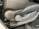 【運転席シートリフター】運転席の座面の高さを調整!視界の良い位置に高さを調整することで、運転の安全性が向上します☆