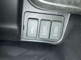 当店のお車はすべて点検をしてからのご納車となります。納車後の保証も付けさせて頂いておりますので安心して乗って頂けます。