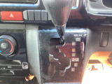 車輌買取も行なっております。商用車から普通車どのようなお車でも買い取ります!査定無料ですのでお気軽にお申し付けくださいませ♪