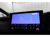 <Bluetooth>スマートフォンなどの機器と車をBluetoothで接続すると、ワイヤレスで音楽を再生できます。
