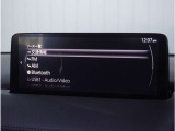 【Bluetoothオーディオ】Bluetoothオーディオも対応でスマートフォンからお気に入りの音楽を車内で楽しめます。今となればマストアイテムですね。