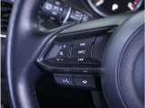【ステアリングスイッチ】運転中、前方から目線をそらすことなく、オーディオ等の操作が可能な便利機能。安心&快適ドライブにはマストな装備。