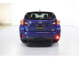 LEDリヤフォグランプを装備。荒天時に自車の位置を後続車に知らせることができますので安心・安全です。前後ドライブレコーダーを装備。