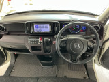 【前方視界】開放的な前方視界!運転がしやすく疲れにくいです♪窓が大きく、見通しがとっても良いおクルマですよ♪