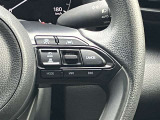 ■ステアリングスイッチで、安全運転!前方から目線を外さないように!