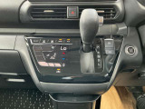 タッチパネル式オートエアコン ☆CVT無段変速機 変則ショックが少なく低燃費