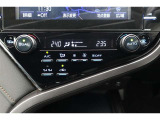 ★運転席と助手席でそれぞれお好みに合わせて温度設定が行えるフルオートエアコンです。外気温や室温、日射量を感知し、吹き出し温度、風量を緻密に制御します