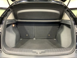 広々としたカーゴスペース。週末のお買い物や長期旅行のたくさんの荷物も積載できます。