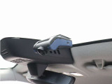 【ボルボ・ドライブレコーダー・360 駐車監視機能付】フロントカメラは水平360&deg;/垂直240&deg;を録画可能。前方/後方において映像を鮮明に録画します。大型バッテリーにより駐車監視用長時間録画にも対応。