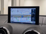 新車ショールームと併設されておりますので新車もあわせてご検討いただけます。ショールーム内には常時6台以上の新車が展示されております。