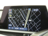 メーカー装着の8インチSDナビを装備しております。