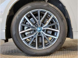 BMW純正アルミホイールです。納車時にはアルミホイールコーティングも承っております!是非ご検討下さいませ。