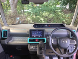 フロントガラスが大きく、ワイドな視界で運転もしやすくなるように、設計されています。