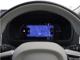 Google アシスタントを呼べば、友人や家族、会社の同僚への連絡や、車内環境の調整も思いのまま。ルート案内やエンターテイメント機能を利用する際も、ステアリングから手を離す必要はありません。