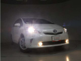 高輝度で点灯速度が速いLEDヘッドライト装備!LEDの明るい光が走行中の視界の確保をサポートして、夜のドライブがより楽しく安全に運転できます♪