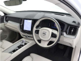 スーパーナイトビジョン2.0をリアカメラにも搭載。夜間走行や暗い駐車場などの低照度環境でも鮮明な映像で録画することができます。スマートフォンとPCで映像を確認できます。安心の純正品です。