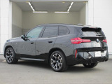 BMW認定中古車は、ドイツ本社と同様の教育・訓練を受けたBMW専門のメカニックが100項目以上のポイントを徹底的にチェックし、整備したうえでご納車させていただきます。