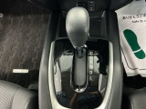 オートマチックシフトレバーは、手になじみ操作しやすい形状で安全運転にもつながります♪