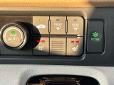 運転席&助手席シートヒーター付。寒さが厳しい冬の朝でも座面を暖めて快適なドライブを。2段階の温度調整が可能です。
