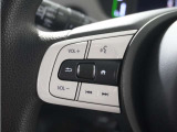 ◆オーディオリモコンスイッチ◆ハンドルにスイッチが装備されてます。視点をそらすことなく、ボリューム調整・オーディオソース切替・選曲が出来ます。安全運転しながら操作が可能になりました。