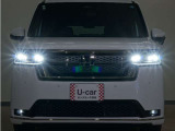 LEDヘッドライト(オートハイビーム機能付)が搭載されており、遠くまで明るく均一に照らし、高速道路等での安心感が向上しております。