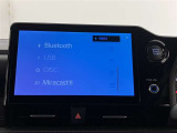 いまや必須装備「ナビゲーション」搭載!知らない場所に、スイスイッとドライブ。なんて便利な機能でしょうか?もう、これなしではハンドルを握れませんね!でも、運転中の操作は危険ですのでご注意ですね♪