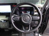 運転席にお座りになった際のイメージです。視界やシートの座り心地にポジション、各装備へのアクセスのしやすさ等、実際に触れてお確かめください。