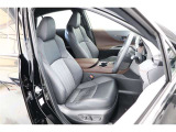 ■車内クリーニング■専門スタッフが見えないところまで徹底洗浄!車内のニオイもリフレッシュ!目に見えないところまで美しくがモットーです。だから、当店の中古車は内装にも自信があります!