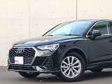 ●Audiが最初に採用したLEDポジショニングランプ。シャープなラインで昼間でも点けていたいと思うほど上品でオシャレです。夜間走行時はさらに目立ちます!