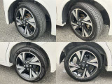 165/55R15 純正アルミホイール装着。25年製のタイヤでまだまだ使えます。