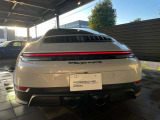 厳しいポルシェ認定中古車品質基準をクリアした車両のみを展示、販売しております。 納車後の保証内容もポルシェ認定中古車ならではの内容となっております。