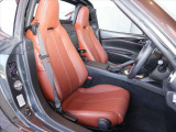 神戸マツダ神戸西インター店は、通常ディーラー+&alpha;の次世代型店舗としてROADSTER EXPERIENCE SPACEの冠を掲げ、「いつでも・誰でも・気軽に会いに行ける」ロードスターUカー専門店。