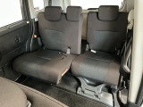 【スライドシート】後席にもスライド機構があることで、細やかに荷室スペースを確保!日常の様々なシーンに対応します♪
