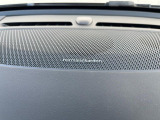【harman kardon】ハーマンカードンのHi-Fiスペシャリストと共に、モデル別に開発・設計された専用チューニングが臨場感溢れる音響空間を実現しています。