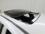 ムーンルーフを装備しております。